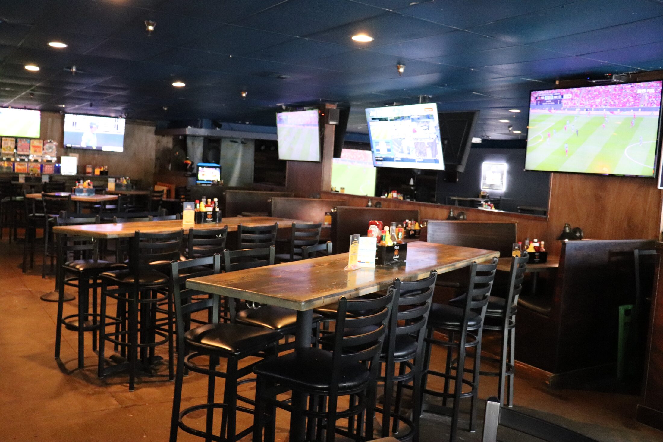 High-top tables and booths with room for groups at Rooneys in Woodinville